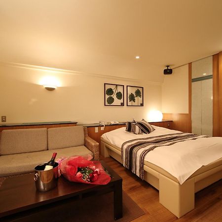 Hotel La Siesta (Adults Only) كيوتو المظهر الخارجي الصورة